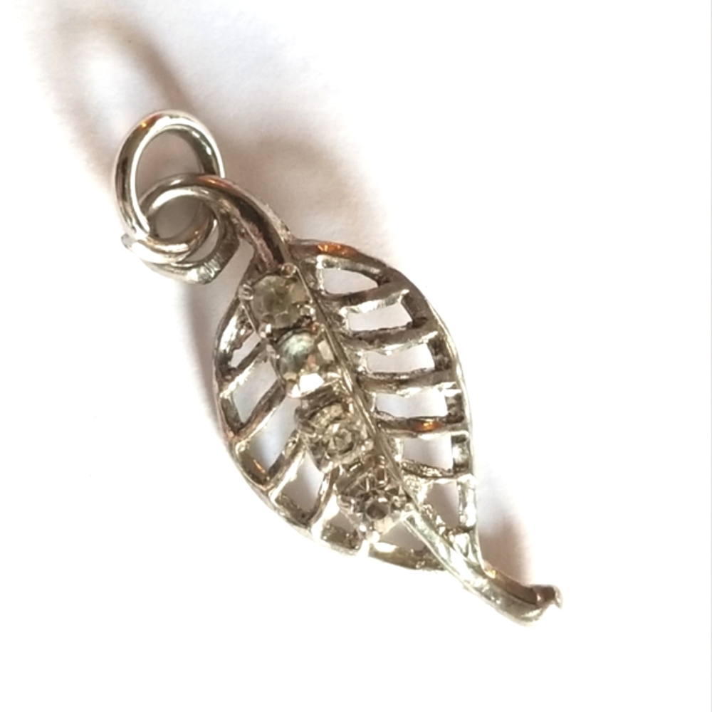 Vintage leaf pendant charm silver tone clear rhinestones autumn fall leaves
